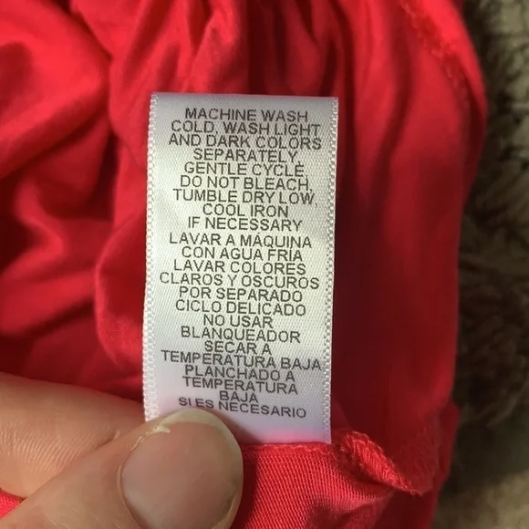 LEO & nicole pink twist bottom shirt - Picture 6 of 6